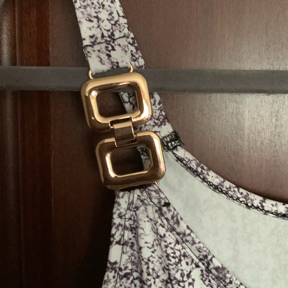 Graduated Color Tank Top Large - Picture 2 of 3